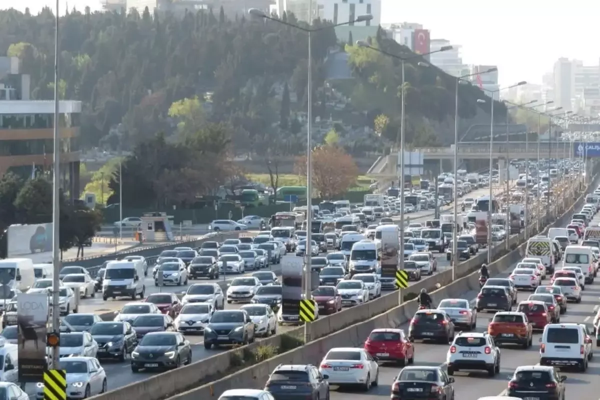 akaryakita indirim geliyor fgBOnOIf.jpg