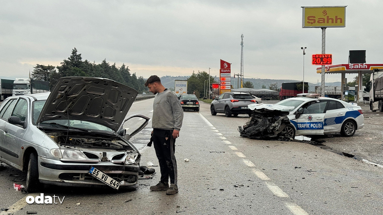 balikesirde polis araciyla otomobil carpisti 3 yarali nF24svBu.jpg