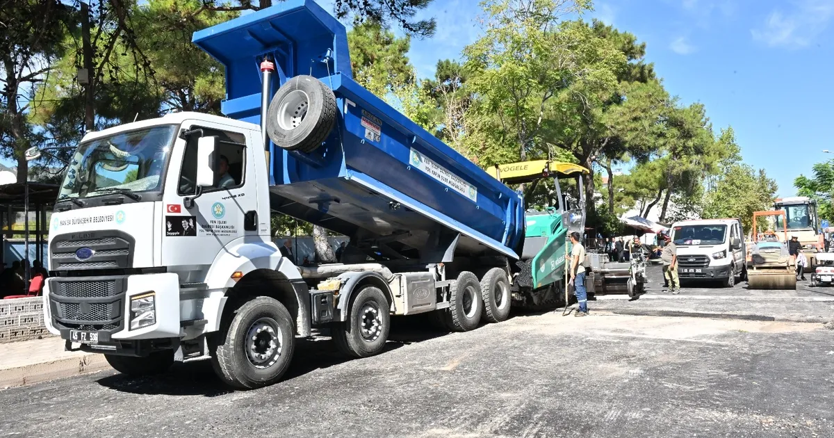 manisa kirkagaca 5 bin ton sicak asfalt seriliyor Gjd8eNLw