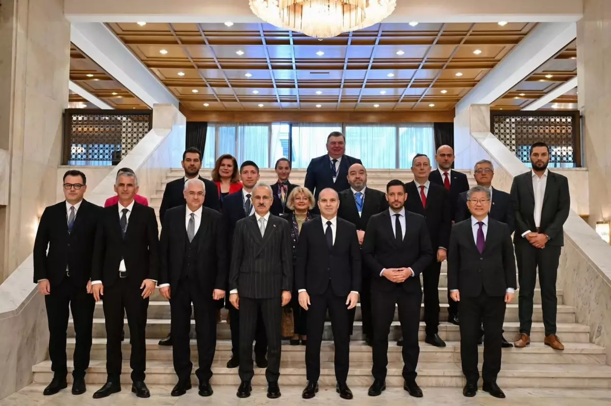 uraloglu sofyada ulastirma konferansina katildi EfPpb2DJ.jpg