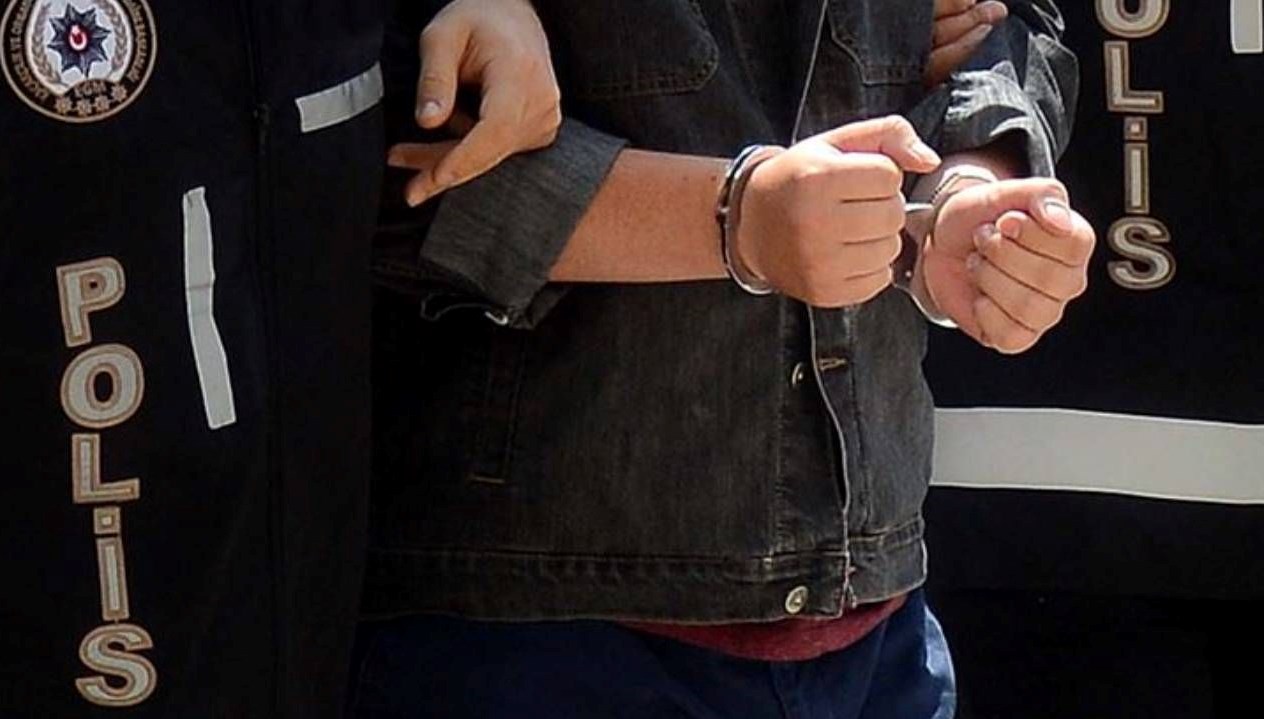 vanda uyusturucuyla yakalanan iranli tutuklandi wuIZUMFU