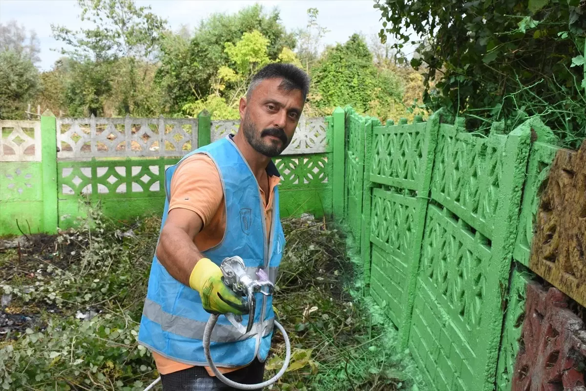 eski yukumlu okul projelerinde gonullu olarak yer aliyor lSxmhi4B.jpg