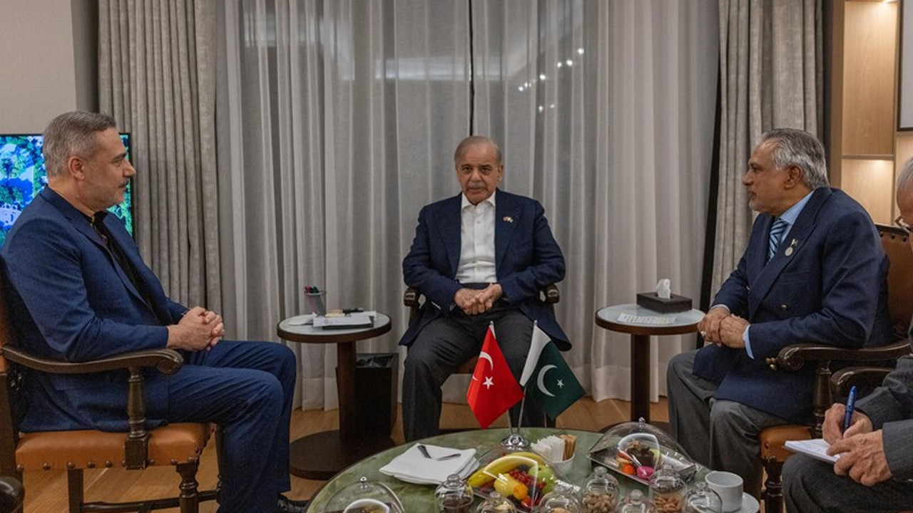 Hakan Fidan, Pakistan Başbakanı Şahbaz Şerif ile Önemli Bir Görüşme Gerçekleştirdi