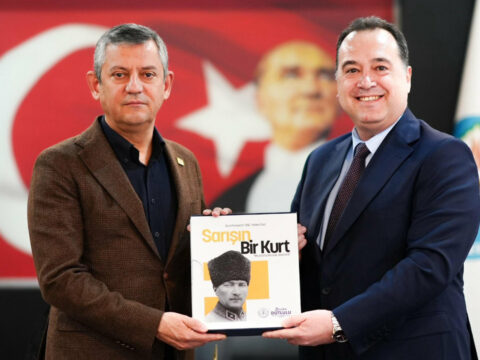 Manisa buyuksehir belediye baskani yeni partiye gececegini duyurdu 8NwWbz3H